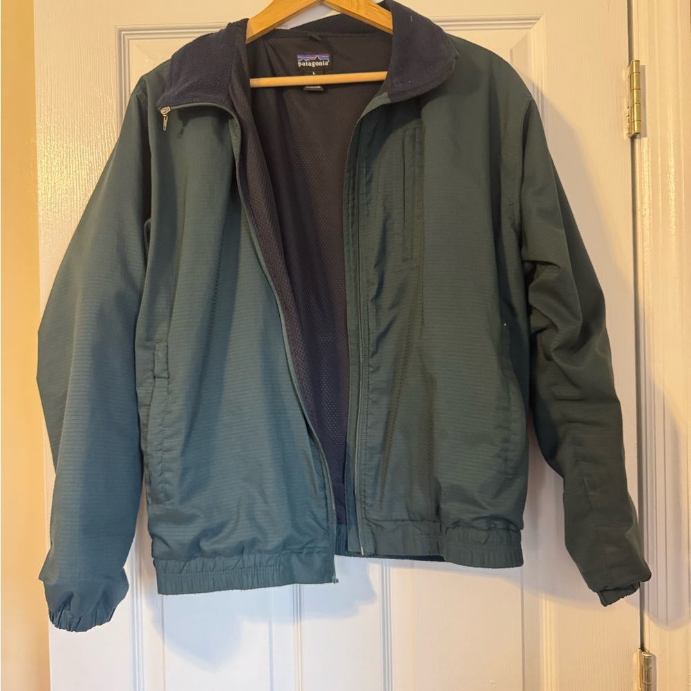 Patagonia Men's Forest Green Windbreaker